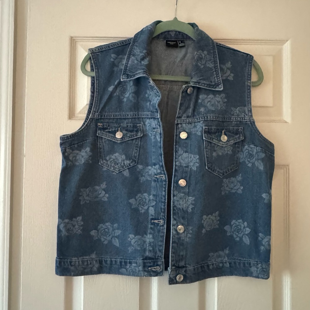 Vero Moda Blue Floral Denim Vest